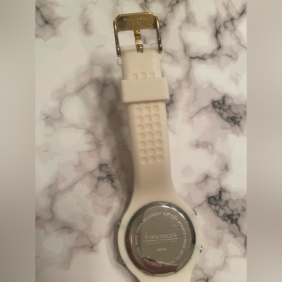 Francesca’s Digital White Silicone Rubber Band Gold Dial Accent Watch - Picture 9 of 11
